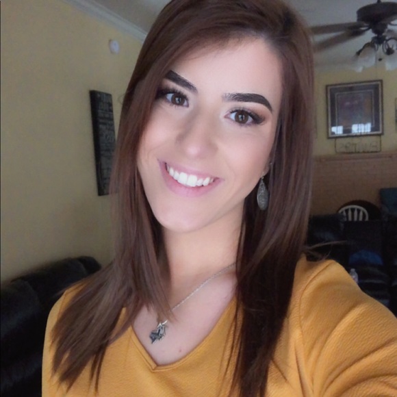 Meet your Posher, Makynna - Picture 1 of 1